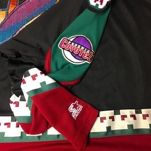 Starter Phoenix coyotes hockey Jersey new without tags